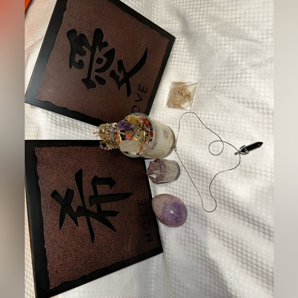 Black Tourmaline Crystal Point pendant with silver 18 inch chain. - Picture 5 of 7